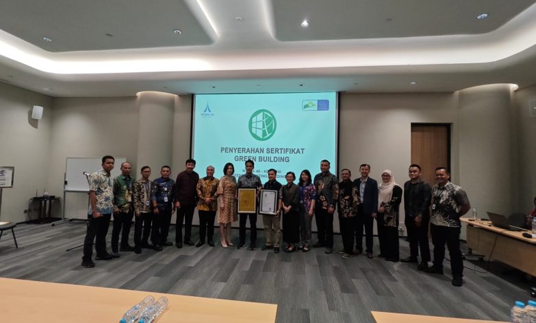 Penyerahan Sertifikat Gold GBCI