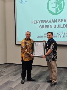Penyerahan Sertifikasi Gold dari GBCI ke gedung Wisma 46