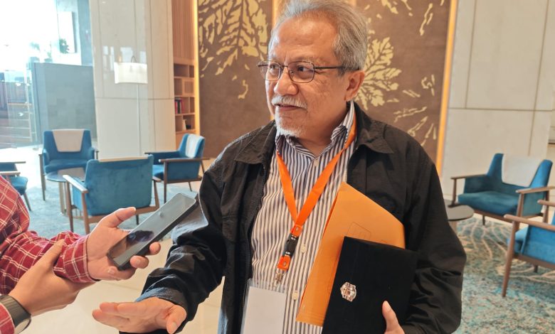 Prof. Iswandi Imran