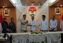 Menteri Ara