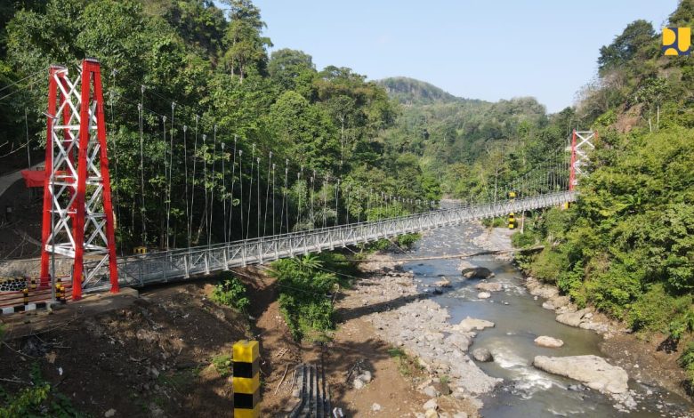 Jembatan gantung PU