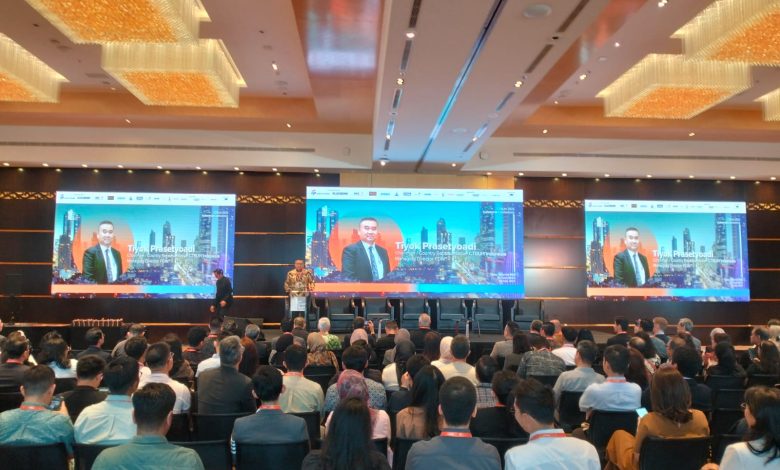 Perhelatan Seminar & Workshop CTBUH